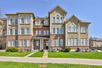 10681 Woodbine Avenue, Markham, On L6c 0h4