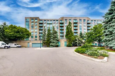 3 Ellesmere Street 110, Richmond Hill, On L4b 4n2