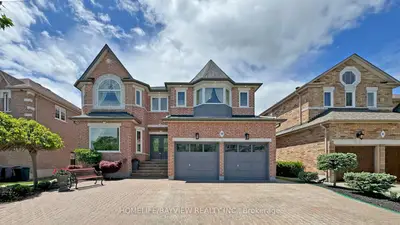 18 Marinucci Court, Richmond Hill, On L4c 0m3
