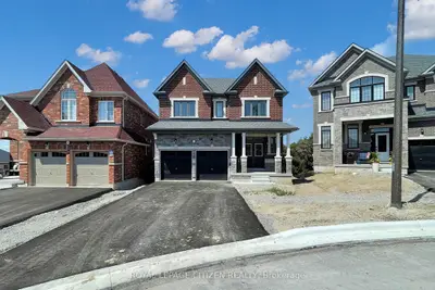 82 Lawrence D. Pridham Avenue, New Tecumseth, On L9r 0x1