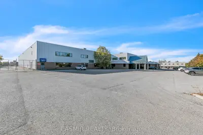 150 Pony Drive E, Newmarket, On L3y 7b6