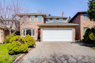3 Park Lane Circle, Richmond Hill, On L4c 6s8