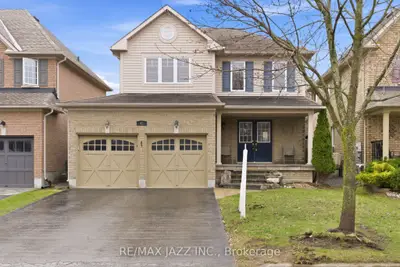 42 Russell Barton Lane, Uxbridge, On L9p 1z2