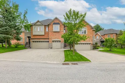 76 Westbury Court, Richmond Hill, On L4s 2l2