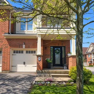 19 Bearings Avenue, Whitchurch-stouffville, On L4a 0w6