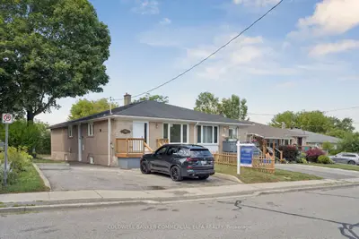 741 Sunnypoint Drive, Newmarket, On L3y 2z7