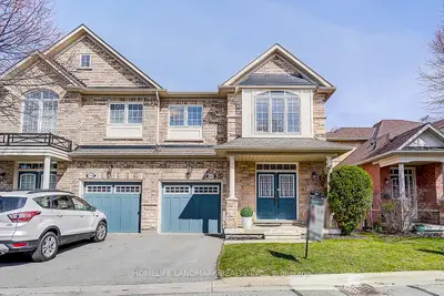 648 Tapestry Lane, Newmarket, On L3x 3c8