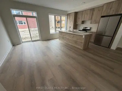 26 Helmkay Avenue, Richmond Hill, On L4e 1p4