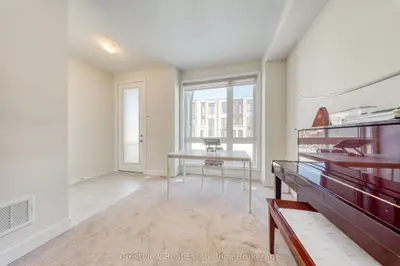 84 Stauffer Crescent, Markham, On L6b 1r1