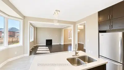 9 Cyprus Glen, East Gwillimbury, On L9n 0s9