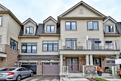 39 Blackpool Lane, East Gwillimbury, On L9n 0r7