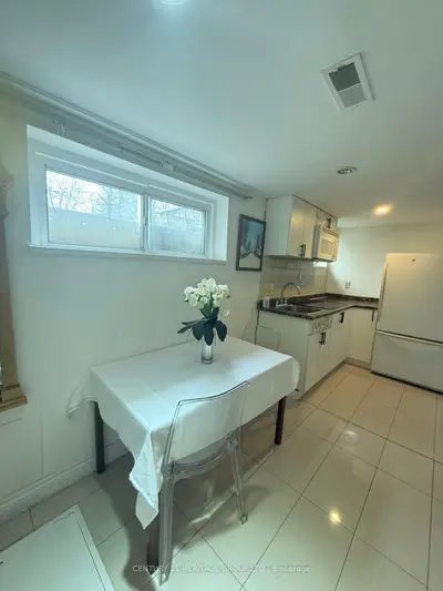 430 Balkan Road Bsmt, Richmond Hill, On L4c 2p3