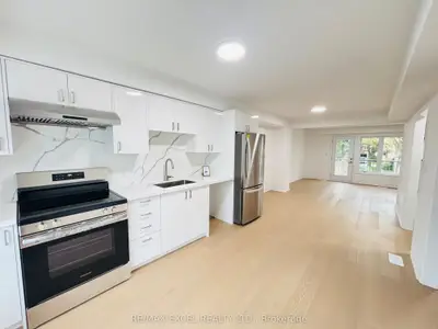 11 Plaisance Road 5, Richmond Hill, On L4c 5h1
