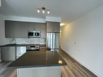 105 Oneida Crescent Lph03, Richmond Hill, On L4b 0h6