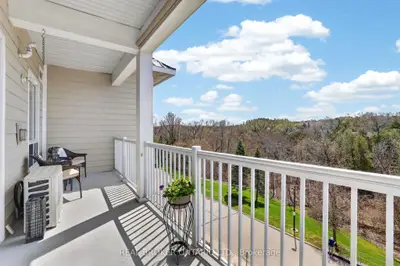 900 Bogart Mill Trail 519, Newmarket, On L3y 8v5