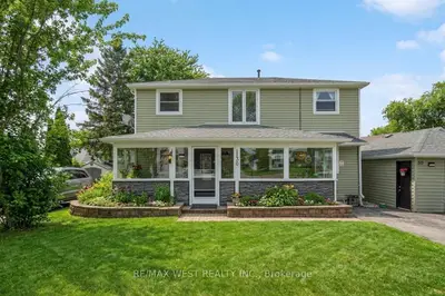 30 Quiet Heights Lane, Georgina, On L4p 3c8