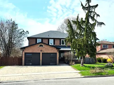 366 Waratah Avenue, Newmarket, On L3y 7t6