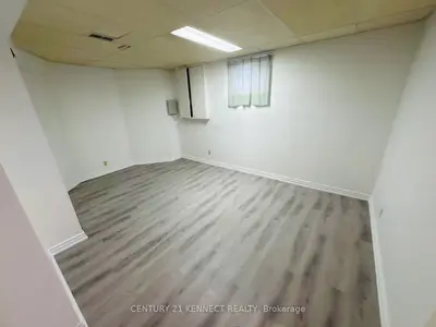 33 Somerset Crescent Basement, Richmond Hill, On L4c 8n5