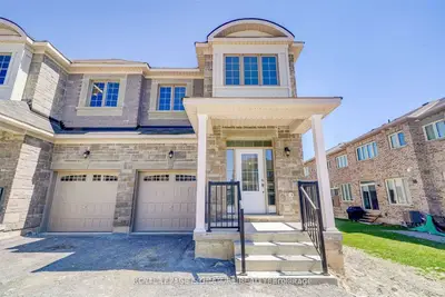5 Frederick Taylor Way, East Gwillimbury, On L0g 1m0