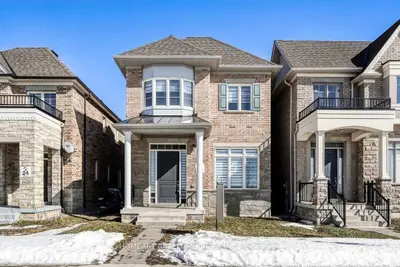 693 Murrell Boulevard, East Gwillimbury, On L9n 0r4