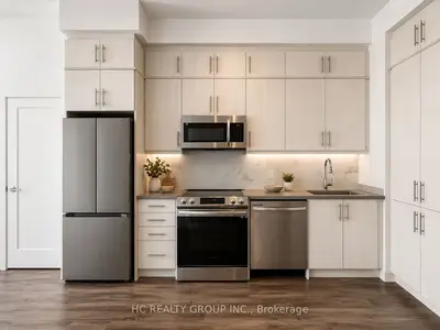 95 Oneida Crescent Ph08, Richmond Hill, On L4b 0h6
