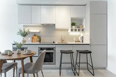 950 Portage Parkway 5510, Vaughan, On L4k 0j7