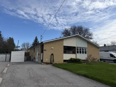 313 Taylor Mills Drive N Main, Richmond Hill, On L4c 2t8