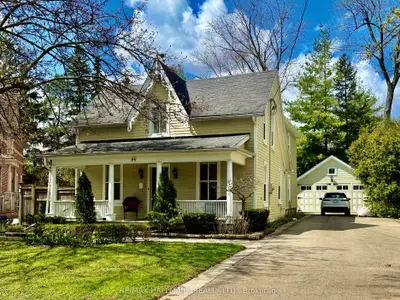 Detached in Richmond Hill