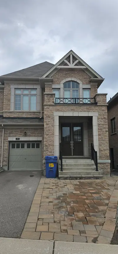 15 John Smith Street, East Gwillimbury, On L9n 0s7