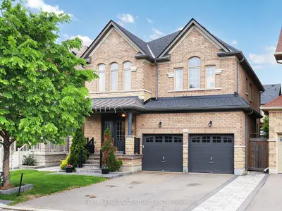 46 Kincardine Street, Vaughan, On L4h 4h7