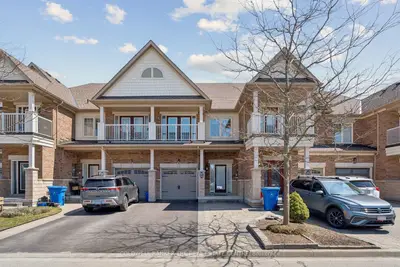 68 Andrew Green Crescent, Whitchurch-stouffville, On L4a 1t9
