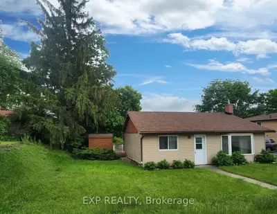 166 John Street W, Bradford West Gwillimbury, On L3z 2a7