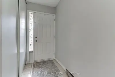 213 Milestone Crescent, Aurora, On L4g 3m2