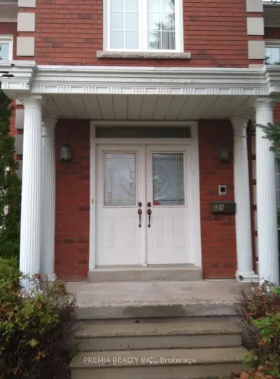 131 Strathearn Avenue, Richmond Hill, On L4b 2l2