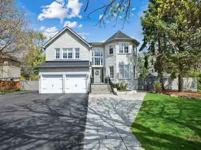 1098 Secretariate Road, Newmarket, On L3x 1m3