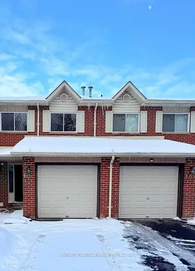 607 Gibney Crescent, Newmarket, On L3x 1y3