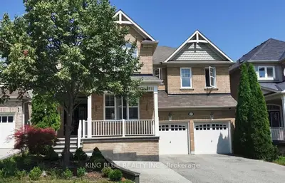 319 Cheryl Mews Boulevard, Newmarket, On L3x 3g8