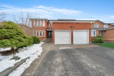 56 Ballard Crescent Lower, Newmarket, On L3x 1s2