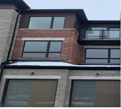 551 New England Court, Newmarket, On L3x 0m5