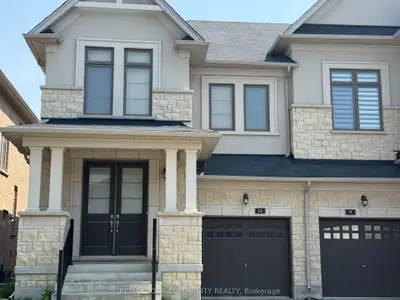 11 John Smith Street, East Gwillimbury, On L9n 0s7