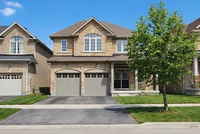 29 Lampkin Street, Georgina, On L0e 1r0