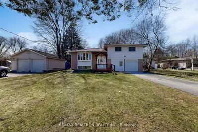100 River Drive, East Gwillimbury, On L9n 1a4