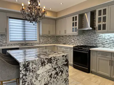 602 Lake Drive S, Georgina, On L4p 1t5