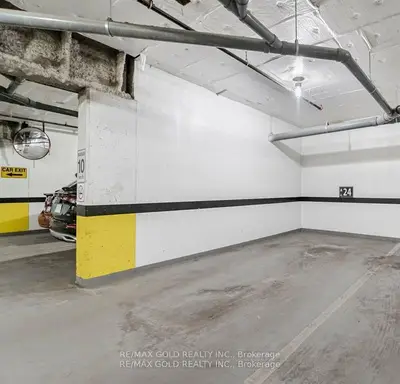 39 New Delhi Drive, Markham, On L3s 0e1