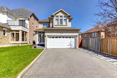 22 Copperstone Crescent, Richmond Hill, On L4s 2c5