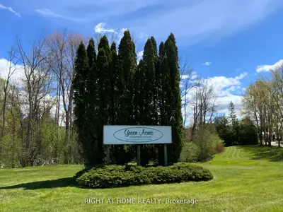 3 Woody Way Boulevard E, Georgina, On L0e 1n0