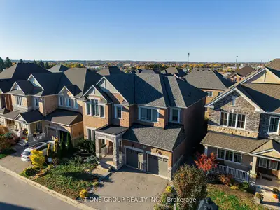 63 Ken Sinclair Crescent, Aurora, On L4g 3j1