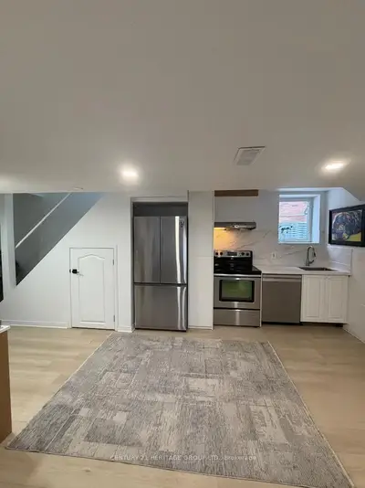 51 Rocksprings Avenue Lower, Richmond Hill, On L4s 1p8
