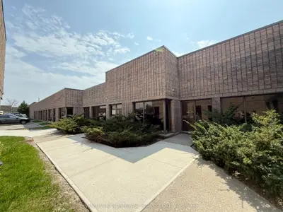 90 Nolan Court 12-13, Markham, On L3r 4l9