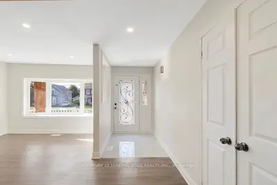 6671 Main Street, Whitchurch-stouffville, On L4a 6b3